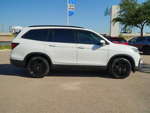 2022 Honda Pilot AWD Black Edition