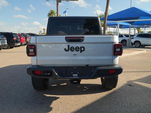2024 Jeep Gladiator Willys
