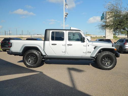 2024 Jeep Gladiator Willys
