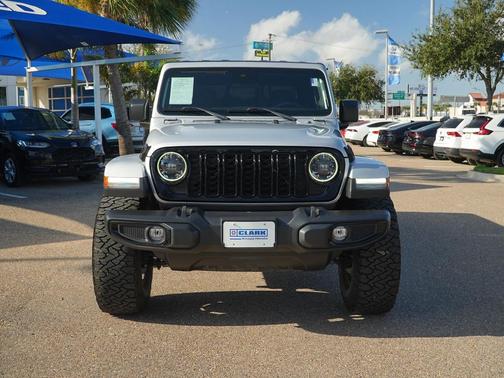 2024 Jeep Gladiator Willys