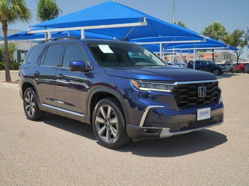 Obsidian Blue Pearl 2023 Honda Pilot Touring 8-Passenger
