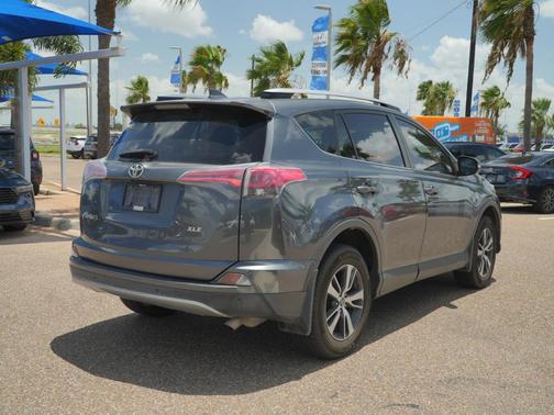 Magnetic Gray Metallic 2018 Toyota RAV4 XLE