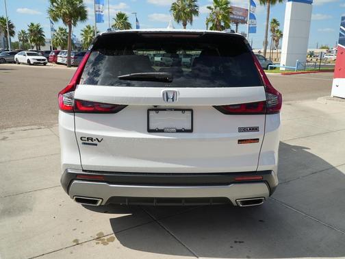 Platinum White Pearl 2026 Honda CR-V Hybrid TrailSport AWD