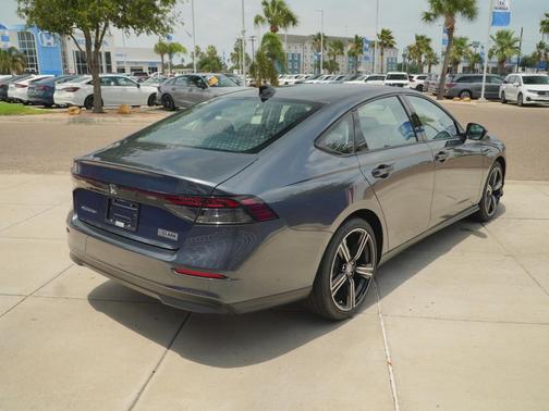 Meteorite Gray Metallic 2026 Honda Accord SE