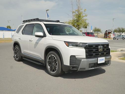 Platinum White Pearl 2026 Honda Pilot Touring 8-Passenger