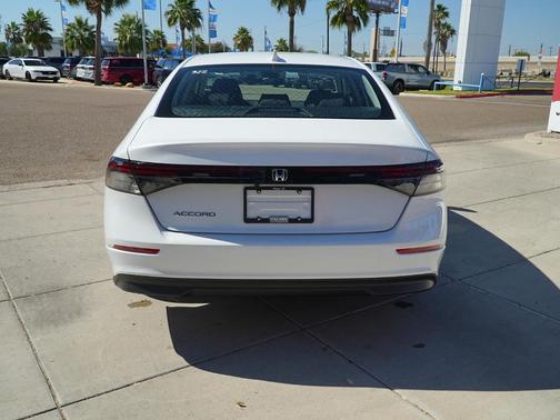 2025 Honda Accord LX 1.5T