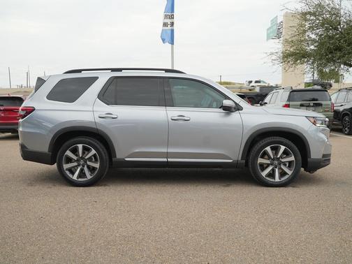 2025 Honda Pilot Touring 8-Passenger