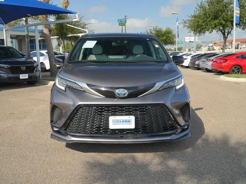 Predawn Gray Mica 2022 Toyota Sienna XSE 7 Passenger