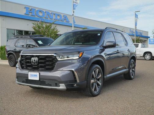 Modern Steel Metallic 2024 Honda Pilot Elite