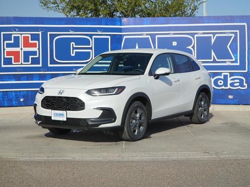 Platinum White Pearl 2026 Honda HR-V LX