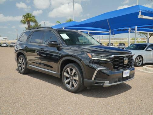Crystal Black Pearl 2025 Honda Pilot Touring 8-Passenger
