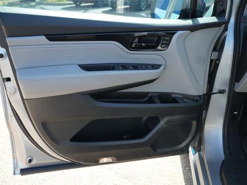 Lunar Silver Metallic 2023 Honda Odyssey Touring