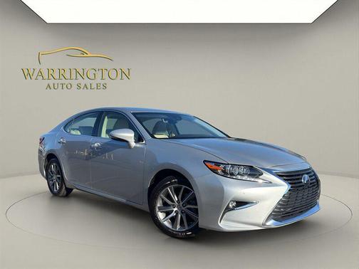 2016 Lexus ES 300h Base