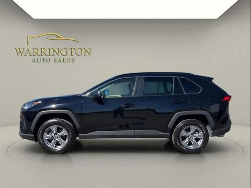 2022 Toyota RAV4 Hybrid LE