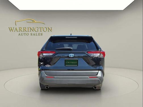 2022 Toyota RAV4 Hybrid LE