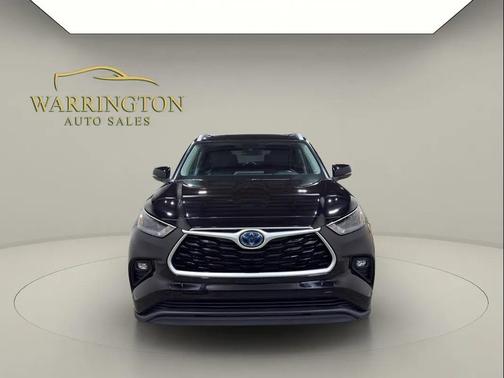 2022 Toyota Highlander Hybrid XLE