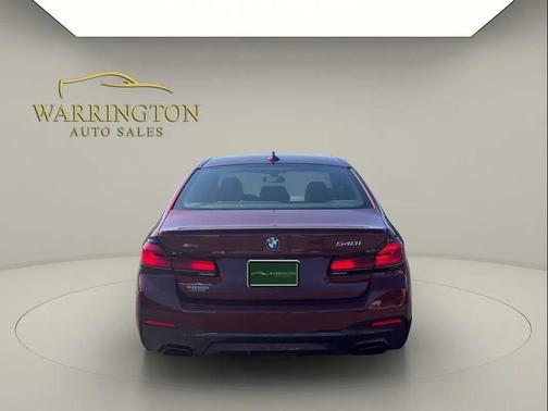Aventurin Red Metallic 2023 BMW 540 i xDrive