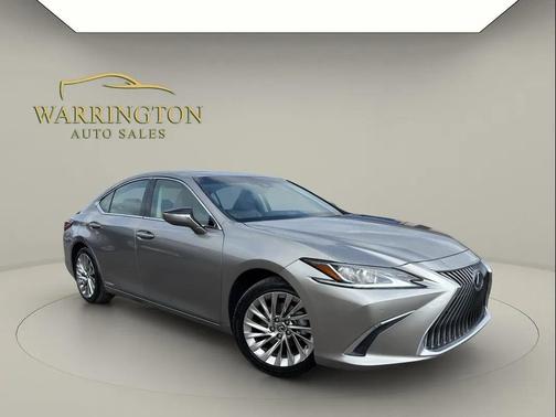 2021 Lexus ES 300h Luxury