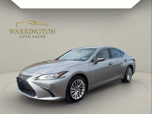 2021 Lexus ES 300h Luxury