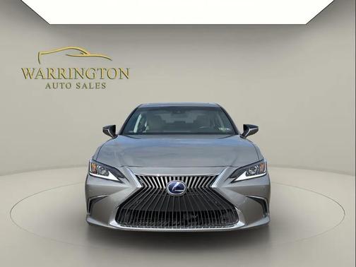 2021 Lexus ES 300h Luxury