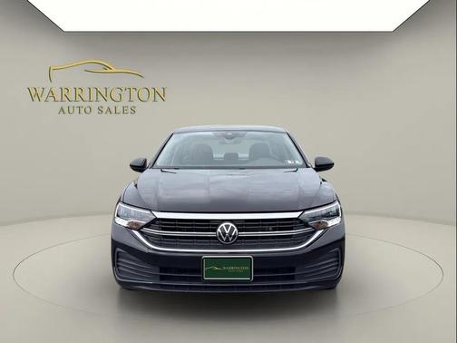 Deep Black Pearl 2024 Volkswagen Jetta 1.5T SE