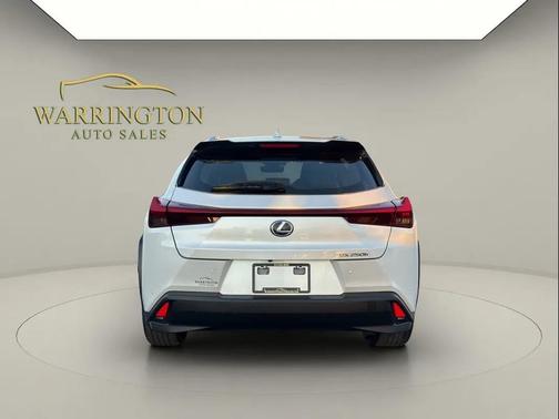 Eminent White Pearl 2020 Lexus UX 250h Base
