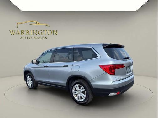 Silver 2018 Honda Pilot LX