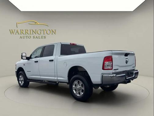 Bright White Clearcoat 2024 RAM 2500 Big Horn Crew Cab 4x4 6'4' Box
