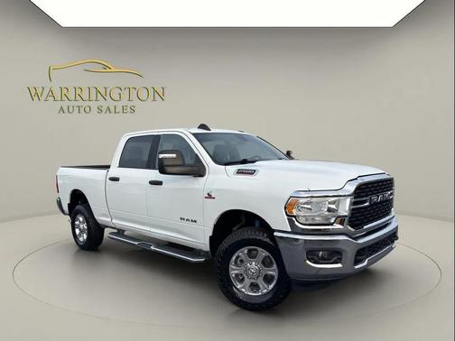 Bright White Clearcoat 2024 RAM 2500 Big Horn Crew Cab 4x4 6'4' Box