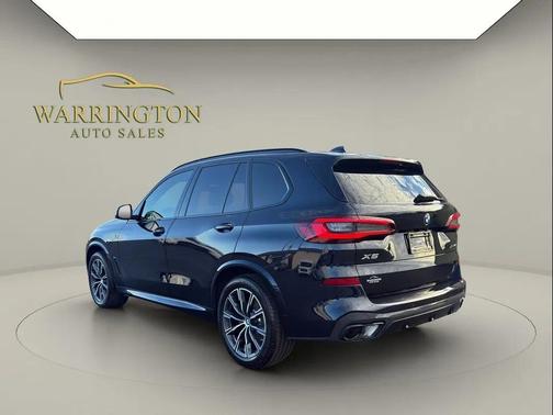 Carbon Black Metallic 2022 BMW X5 xDrive40i