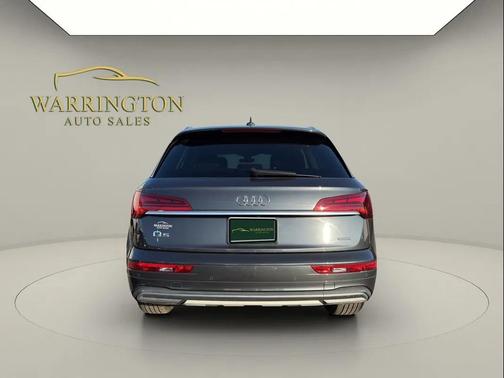 Manhattan Gray Metallic 2021 Audi Q5 45 Premium Plus