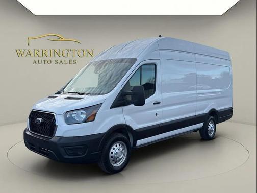 Oxford White 2025 Ford Transit-250 Base