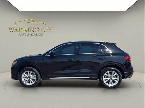 Mythos Black Metallic 2023 Audi Q3 Premium 45 TFSI S line quattro Tiptronic