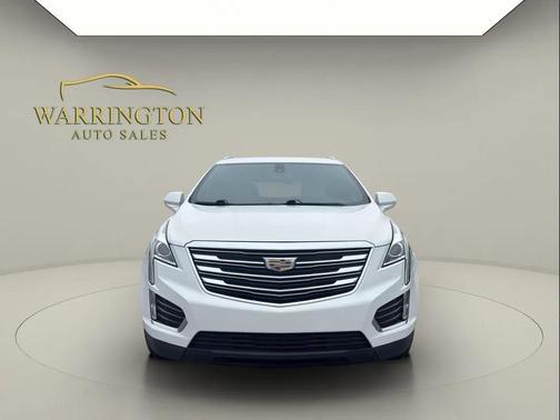 White 2017 Cadillac XT5 Base
