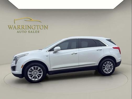 White 2017 Cadillac XT5 Base