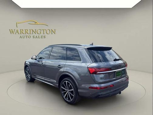 Samurai Gray Metallic 2021 Audi Q7 55 Premium Plus
