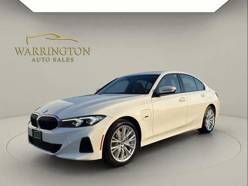 Alpine White 2023 BMW 330e xDrive