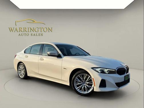 Alpine White 2023 BMW 330e xDrive