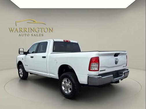 Bright White Clearcoat 2024 RAM 2500 Big Horn Crew Cab 4x4 6'4' Box