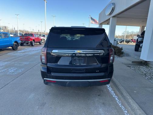 2023 Chevrolet Suburban LT