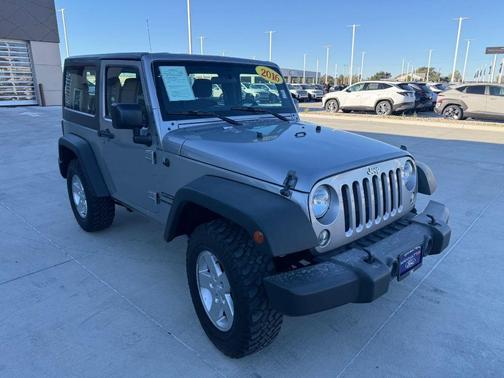 2016 Jeep Wrangler Sport