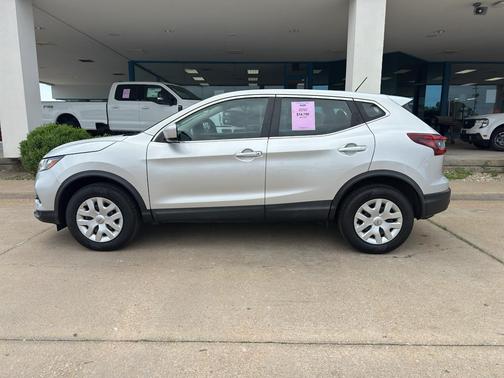 Brilliant Silver Metallic 2020 Nissan Rogue Sport S