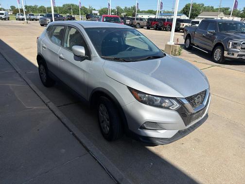 Brilliant Silver Metallic 2020 Nissan Rogue Sport S