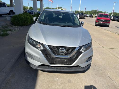 Brilliant Silver Metallic 2020 Nissan Rogue Sport S