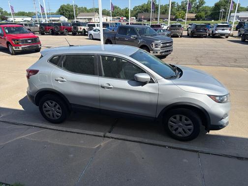 Brilliant Silver Metallic 2020 Nissan Rogue Sport S