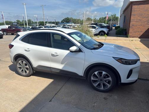 Star White 2024 Ford Escape Platinum
