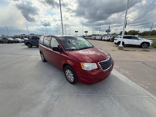 2008 Chrysler Town & Country LX