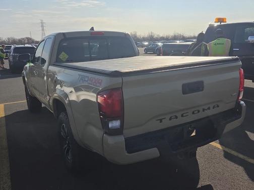2018 Toyota Tacoma TRD Sport