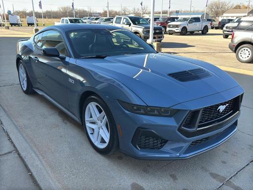 2026 Ford Mustang GT Premium