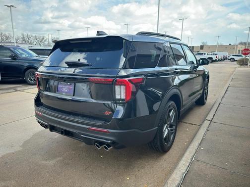 Agate Black Metallic 2026 Ford Explorer ST